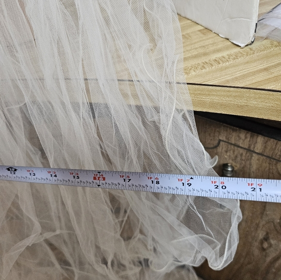 Vtg Ivory Bridal Wedding Hat Tier Tulle Veil Pearl Beaded Headdress *Minor Aging main image 15